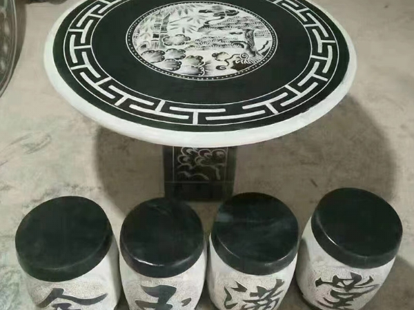 石圓桌