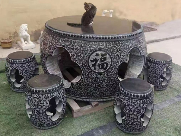 石圓桌