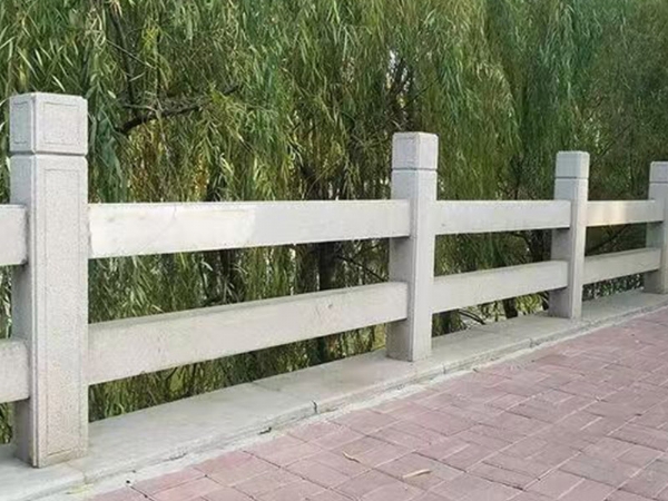 石欄板