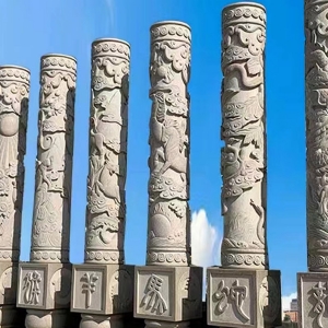 龍柱
