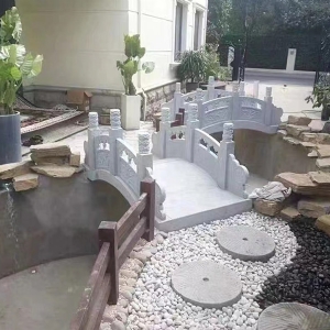 石欄板